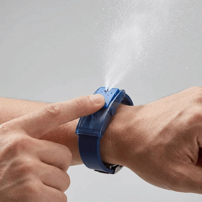Refillable scent diffuser wristband